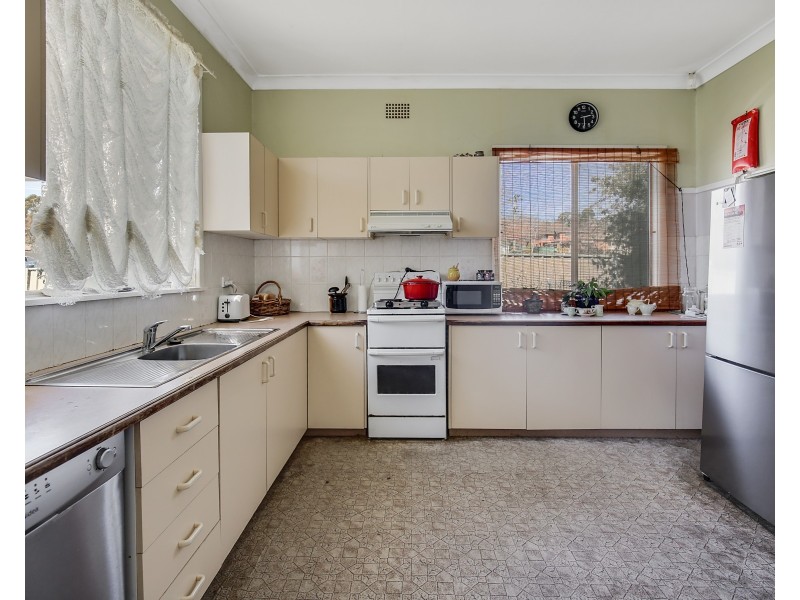 81 BLETCHINGTON STREET, Orange NSW 2800