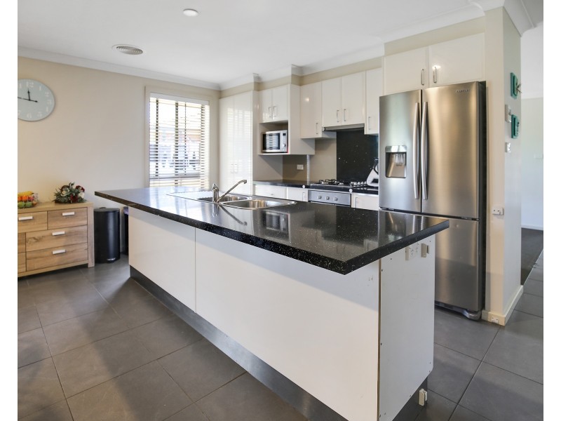 10 Onyx Place, Orange NSW 2800