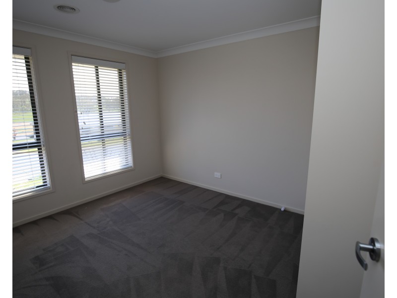 54 Glasson Drive, Orange NSW 2800