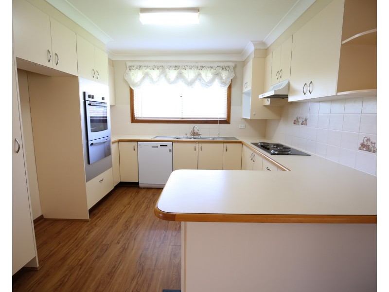 1 Sunset Place, Orange NSW 2800