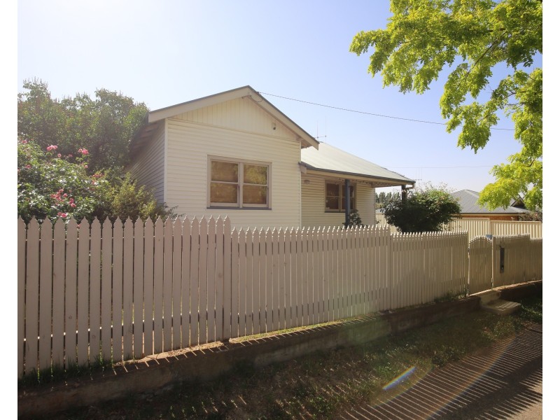 123 Anson Street, Orange NSW 2800