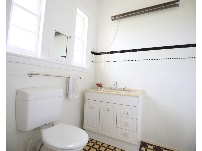 105 Sampson Street, Orange NSW 2800