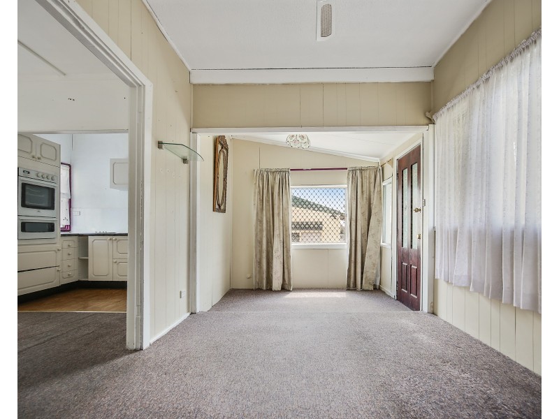 6 BUNA STREET, Orange NSW 2800