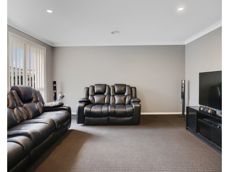 60 MOLLOY DRIVE, Orange NSW 2800