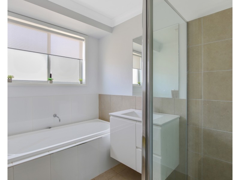 60 MOLLOY DRIVE, Orange NSW 2800