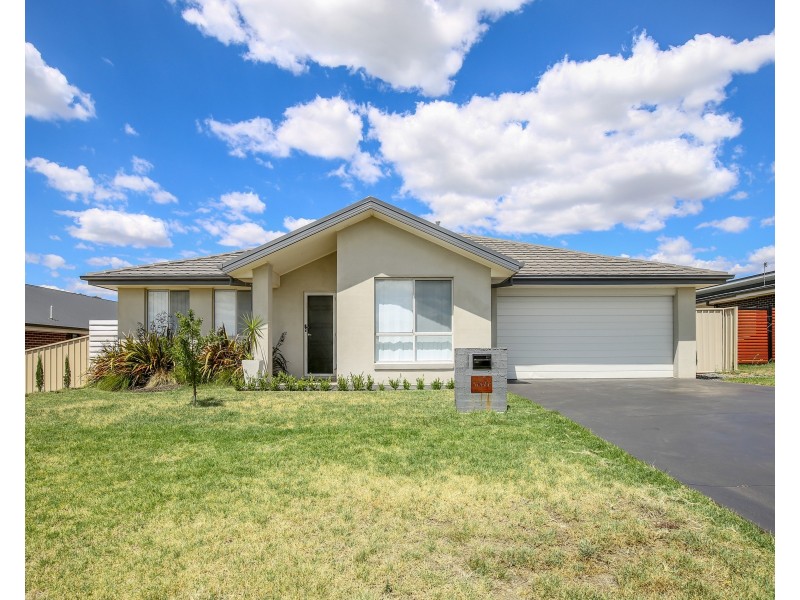 60 MOLLOY DRIVE, Orange NSW 2800
