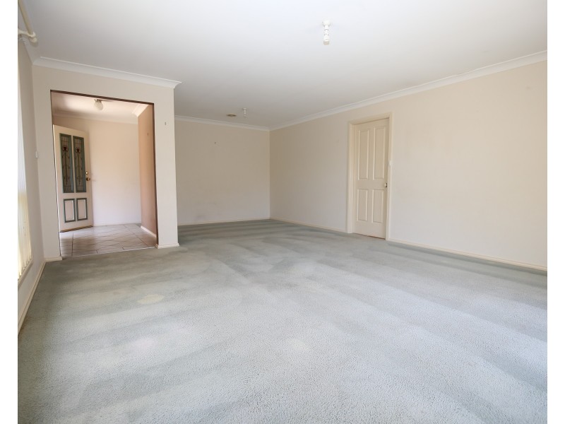 2/1 Terry Turner Drive, Orange NSW 2800