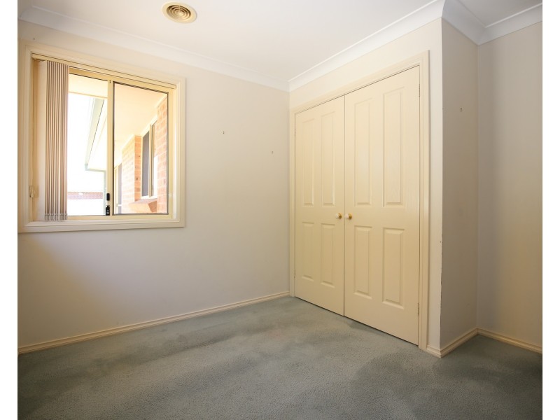 2/1 Terry Turner Drive, Orange NSW 2800