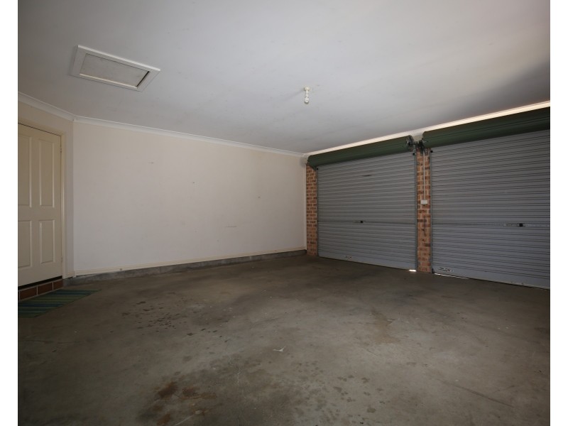 2/1 Terry Turner Drive, Orange NSW 2800