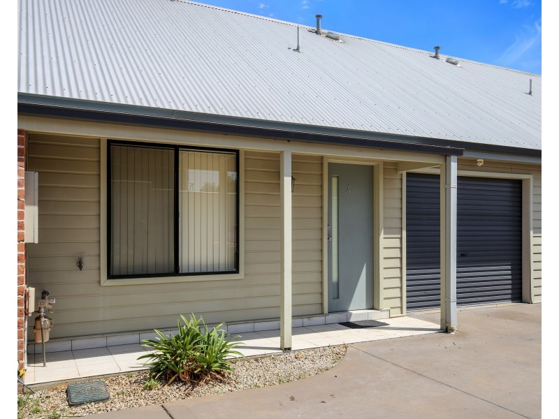 4/140 Warrendine  Street, Orange NSW 2800