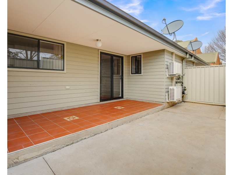 4/140 Warrendine  Street, Orange NSW 2800