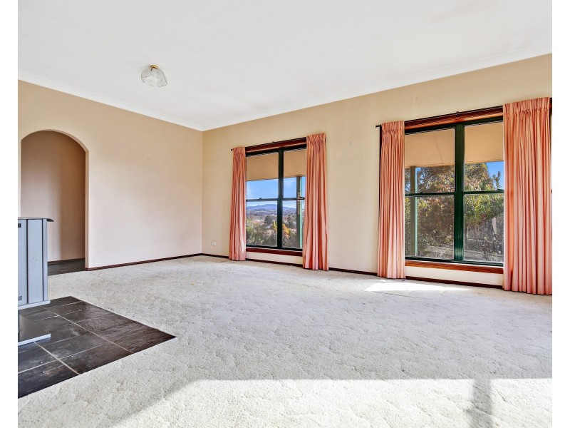 4 Mount Lindsay Drive, Orange NSW 2800