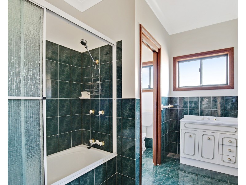 4 Mount Lindsay Drive, Orange NSW 2800