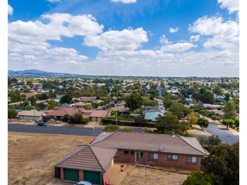 4 Mount Lindsay Drive, Orange NSW 2800