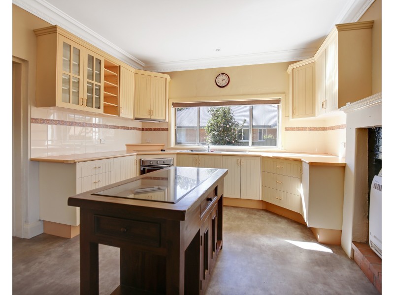 38 AUTUMN STREET, Orange NSW 2800