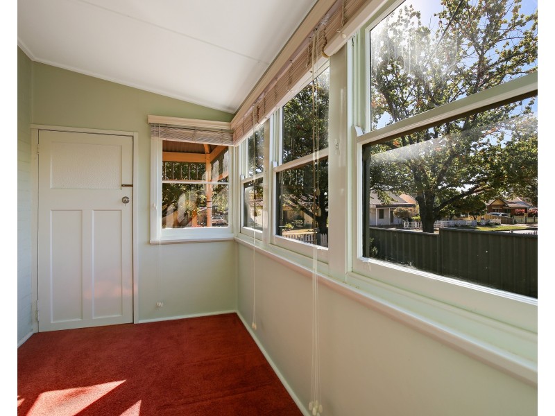 38 AUTUMN STREET, Orange NSW 2800