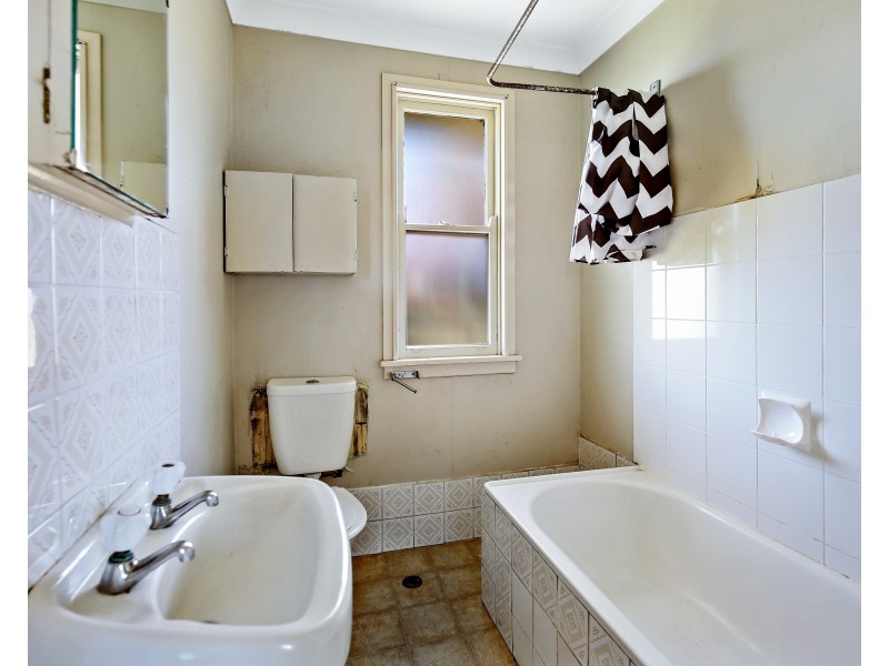 32 Goorawin Road, Orange NSW 2800