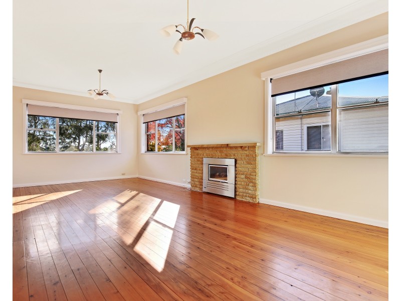 154 Clinton Street, Orange NSW 2800