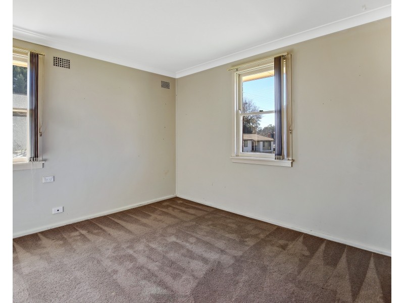 32 Goorawin Road, Orange NSW 2800