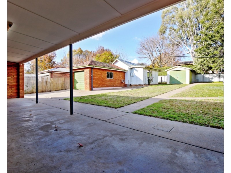 154 Clinton Street, Orange NSW 2800