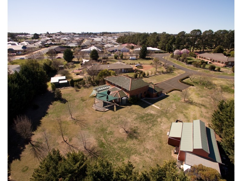 12 Bilton Place, Orange NSW 2800