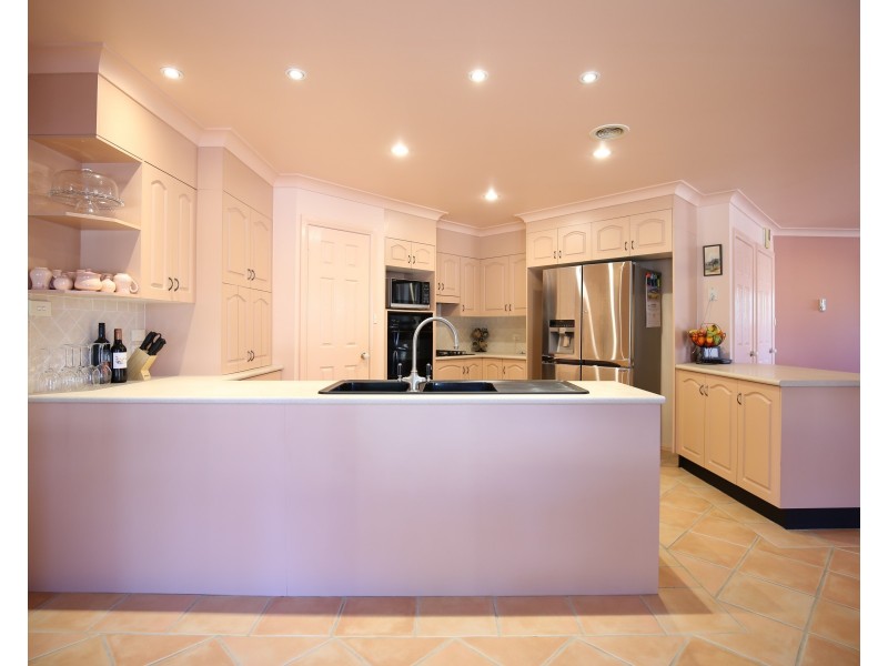 12 Bilton Place, Orange NSW 2800
