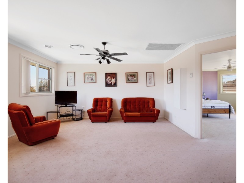 12 Bilton Place, Orange NSW 2800