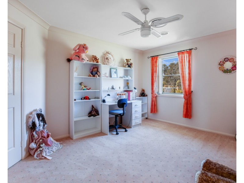 12 Bilton Place, Orange NSW 2800