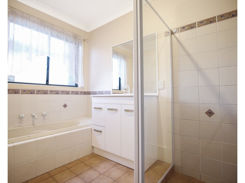 35 Quinlan Run, Orange NSW 2800