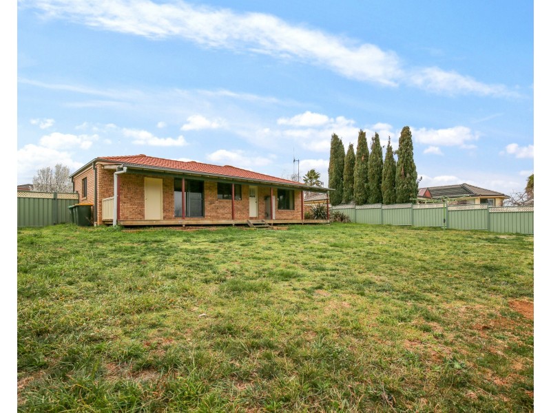 35 Quinlan Run, Orange NSW 2800