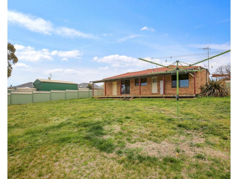 35 Quinlan Run, Orange NSW 2800
