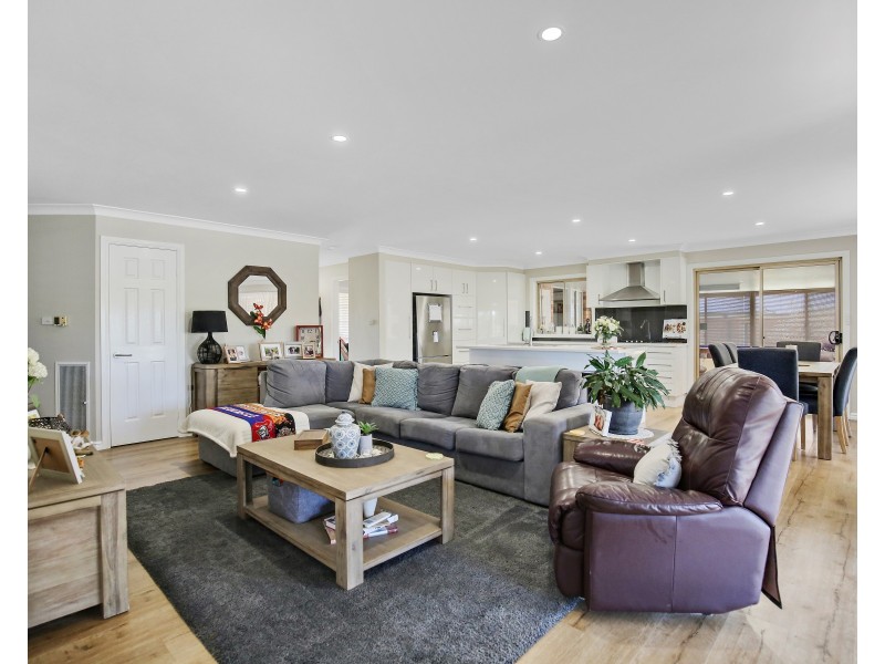 17 Sheldon Crescent, Orange NSW 2800