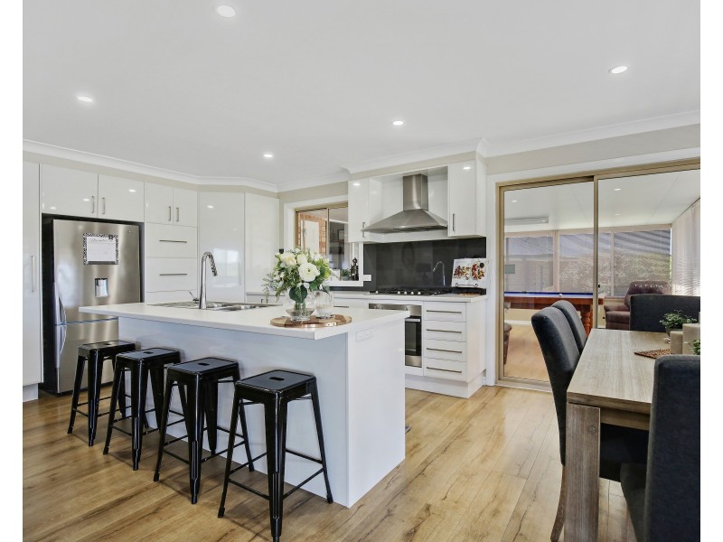 17 Sheldon Crescent, Orange NSW 2800