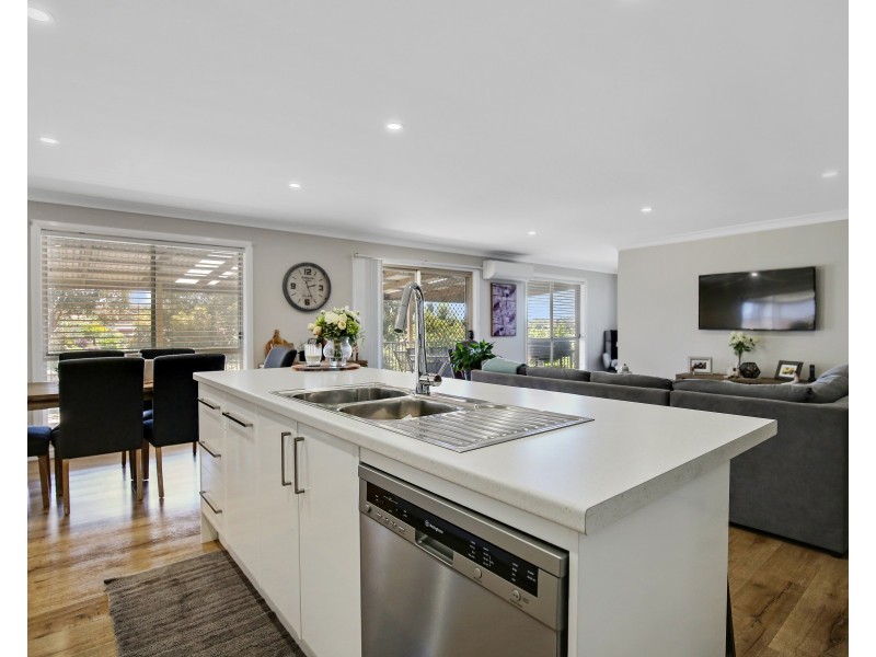 17 Sheldon Crescent, Orange NSW 2800