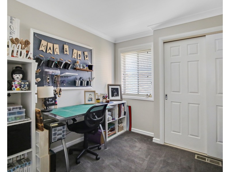 17 Sheldon Crescent, Orange NSW 2800