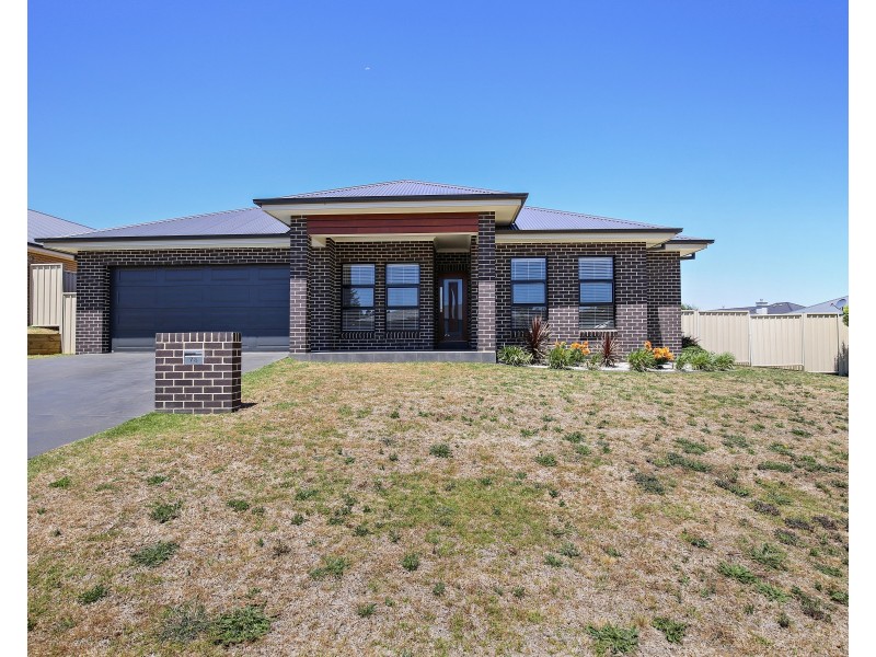 78 Valencia Drive, Orange NSW 2800