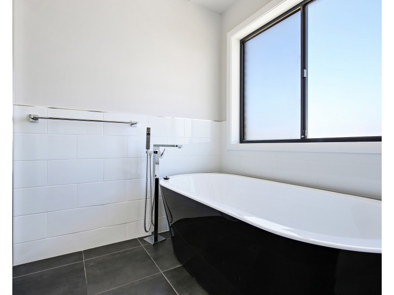 78 Valencia Drive, Orange NSW 2800