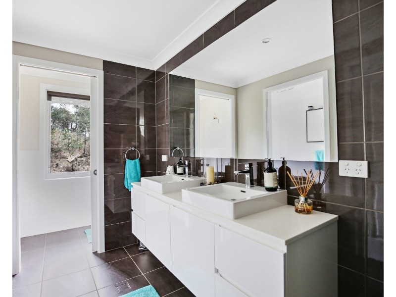 4 The Overflow Clifton Grove, Orange NSW 2800