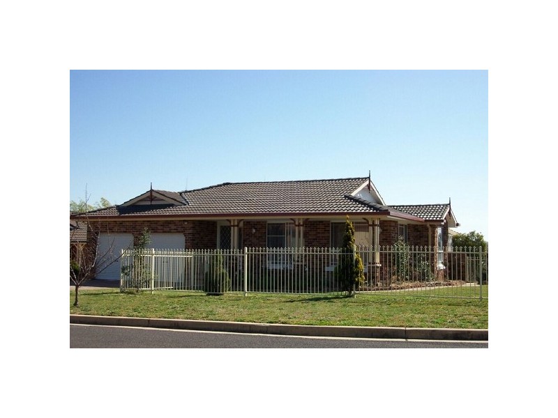 14 ANTHONY CRESCENT, Orange NSW 2800