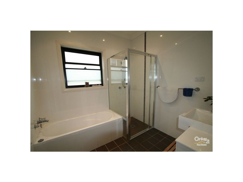 29 or 29a Curtis Avenue, Taren Point NSW 2229