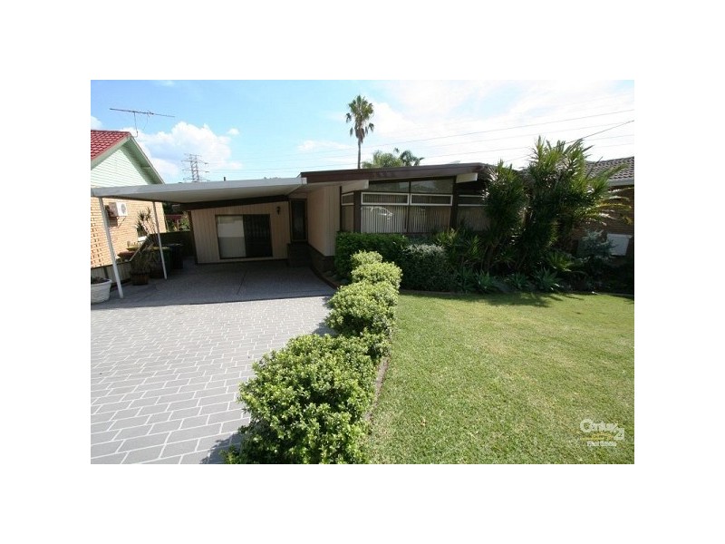 9 Paris Place, Miranda NSW 2228
