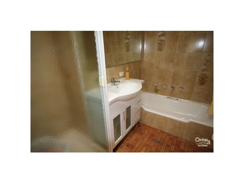 9 Paris Place, Miranda NSW 2228