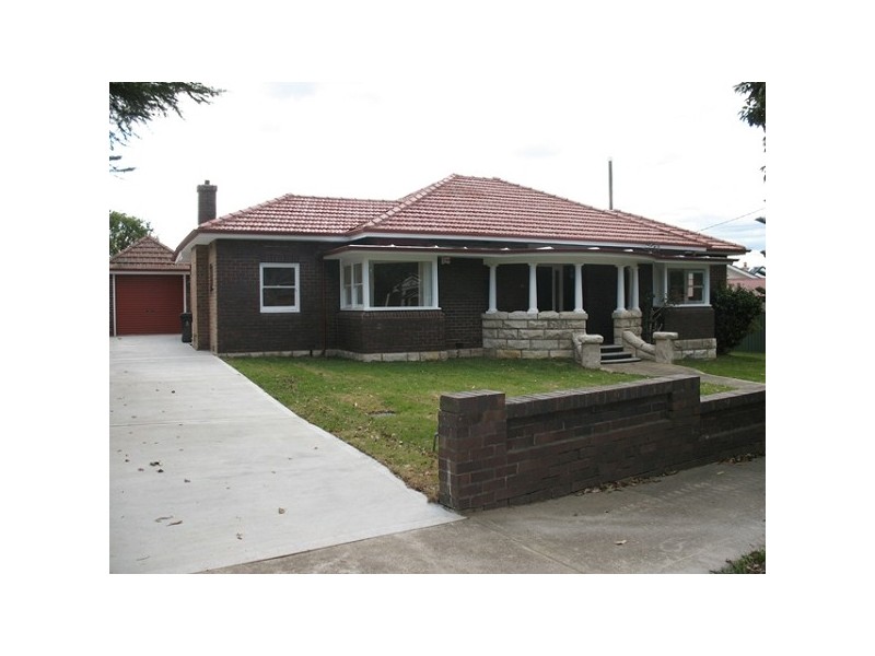 19 KINSEL GROVE, Bexley NSW 2207