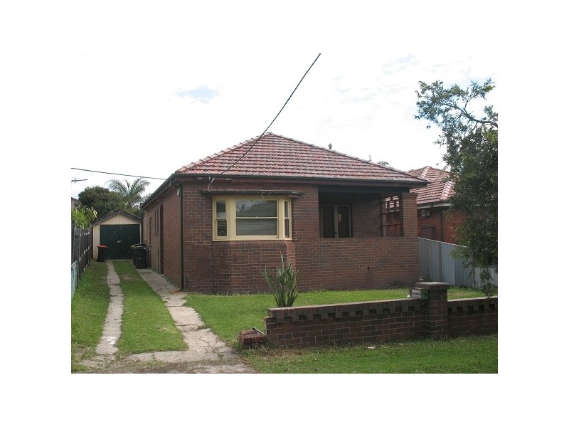 5 Hobbs Street, Kingsgrove NSW 2208