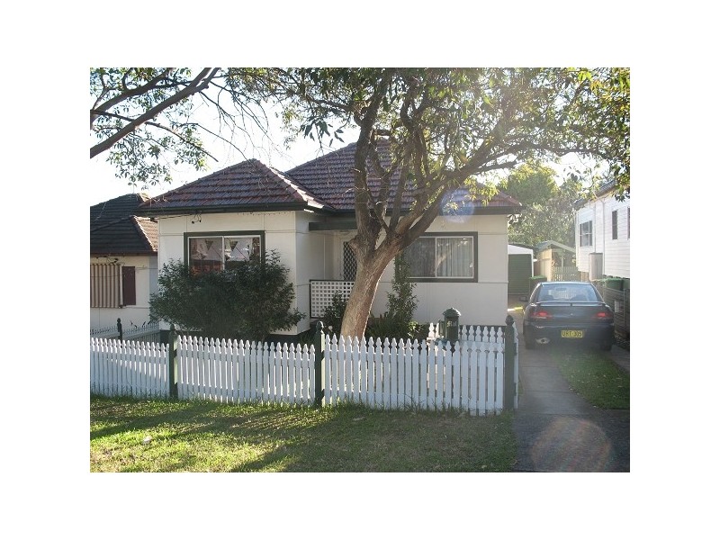 6 Walter Street, Mortdale NSW 2223
