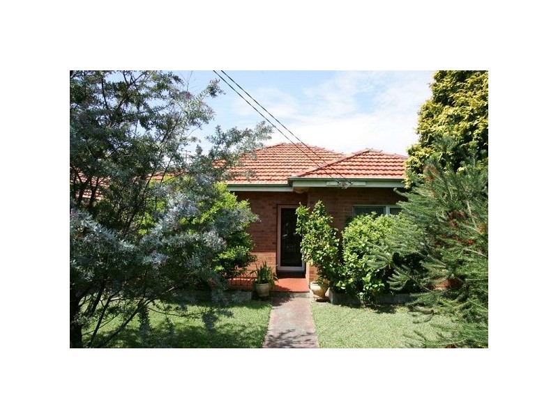 6 Hutchinson Street, Bardwell Park NSW 2207