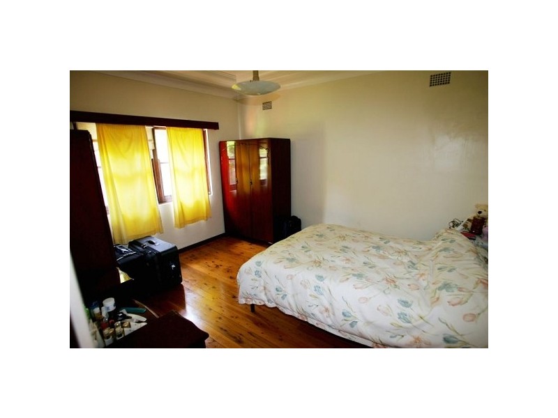 6 Hutchinson Street, Bardwell Park NSW 2207