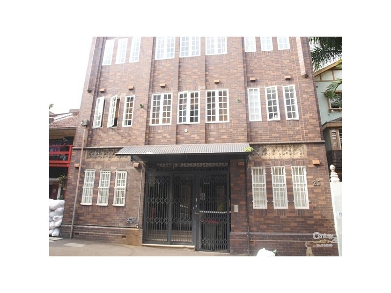 2/25 Hughes Street, Potts Point NSW 2011