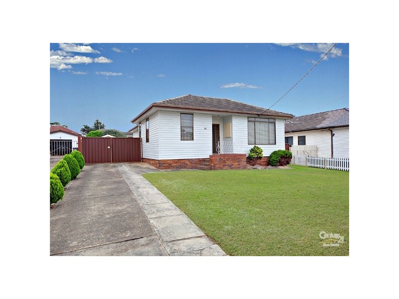 41 Lasseter Avenue, Chifley NSW 2036