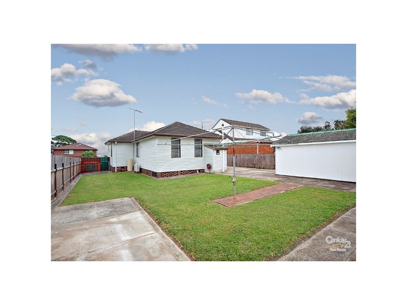 41 Lasseter Avenue, Chifley NSW 2036